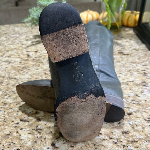 CHANEL Gray Interlocking CC Logo Leather Riding Boots 36.5 - Picture 13 of 14
